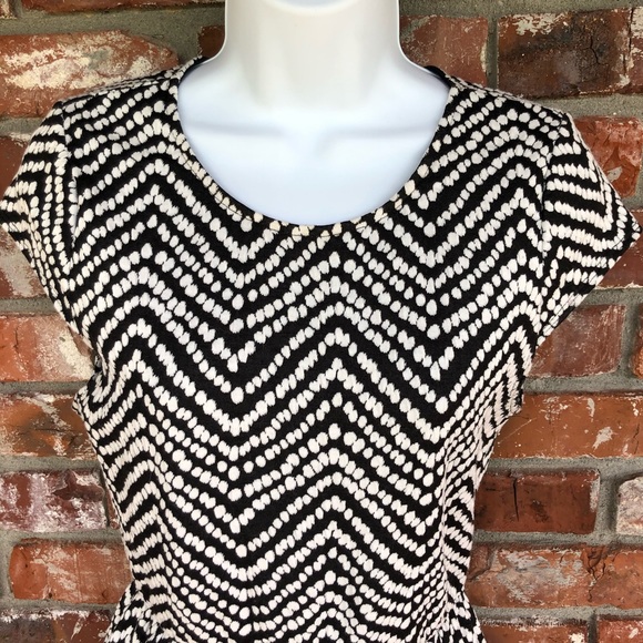 The impeccable pig black and white dress size M - Picture 5 of 7